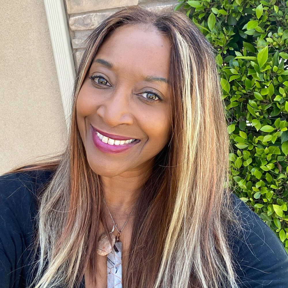 Meet your Posher, Salina